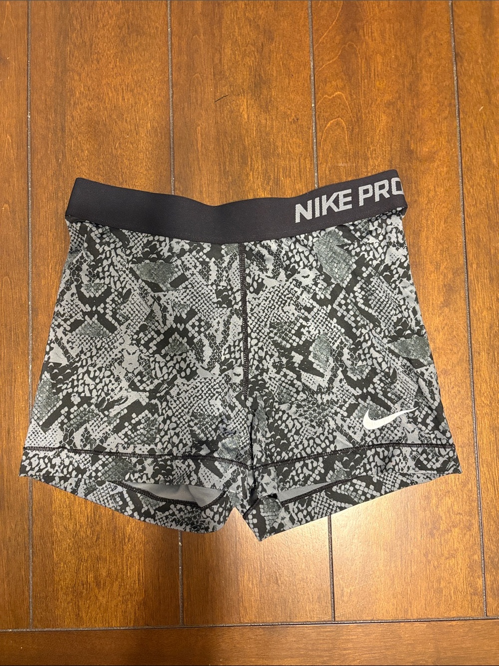 Nike Pro Women's Snake-Print Bike Shorts - Black & Gray
